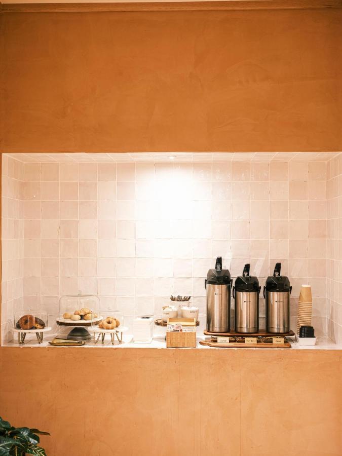 Alsace La Hotel ลอสแอนเจลิส ภายนอก รูปภาพ
